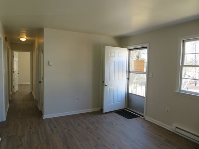 Building Photo - Petersburg