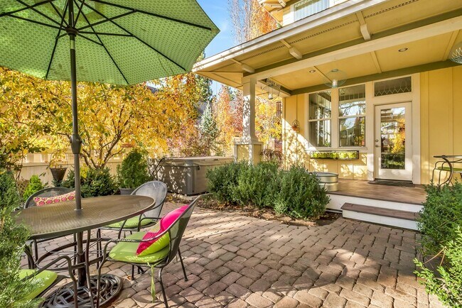 Building Photo - 3 Bed/2.5 Bath In The Heart of NW Crossing - Sacagawea