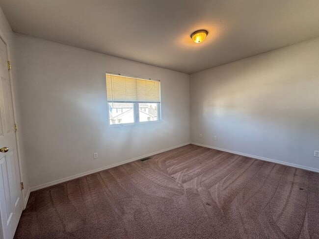 Building Photo - 24430 Sounder Ln