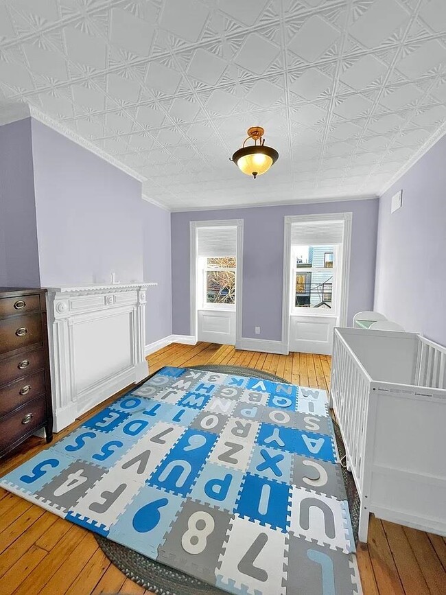 Building Photo - 346.5 8th St