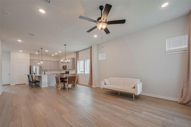 Building Photo - 16331 Verbena Glen Dr
