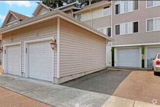 Building Photo - 3 bedroom in Edmonds WA 98026