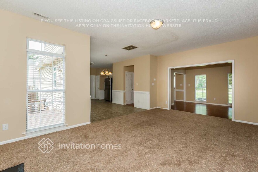 Building Photo - 14812 Pomerol Ln