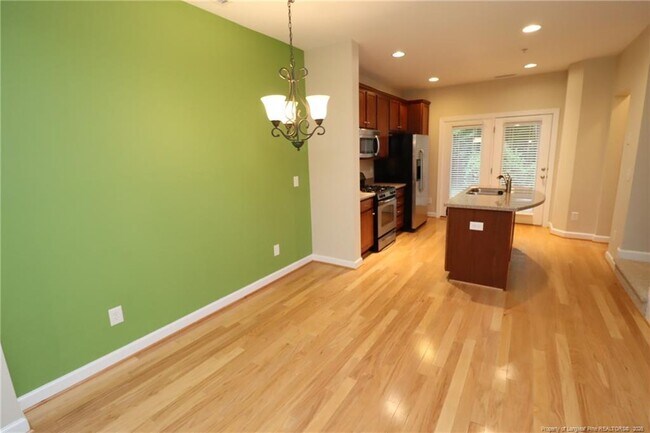 Building Photo - 8011 Sunset Branch Ct