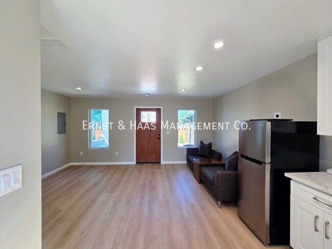 Building Photo - 5330 E Brockwood St
