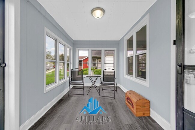Building Photo - 648 Stewart Ct