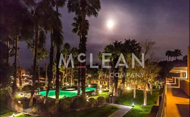 Building Photo - NEWLY REMODELED - One Bedroom Condo