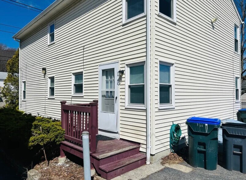 Building Photo - 780 Plainfield St