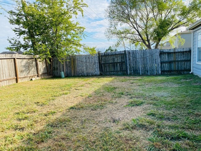 Building Photo - 3319 Becker Glen St