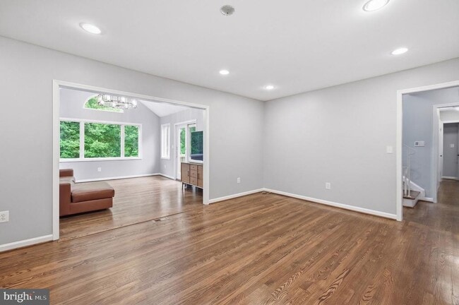 Building Photo - 2506 Pinoak Ln