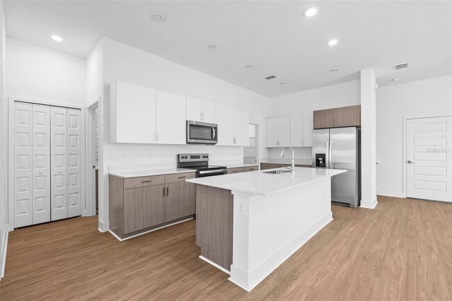 Building Photo - 14413 STELLAR Pl