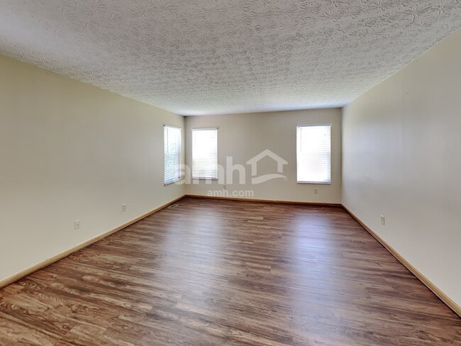 Building Photo - 7394 Winchester Cathedral Ct