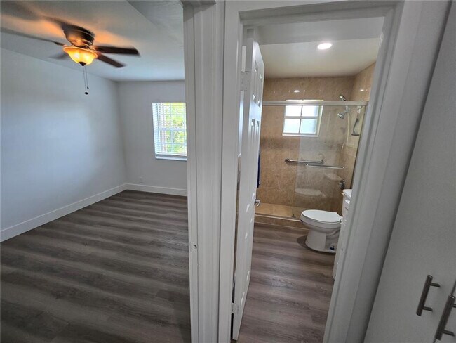 Building Photo - 8886 SW 3rd St