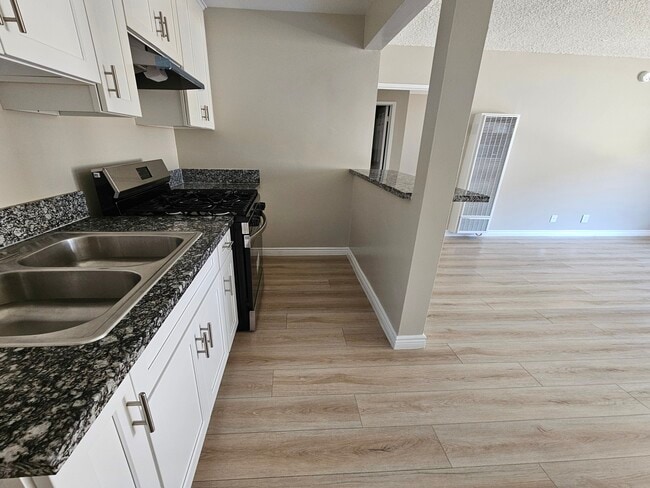 Building Photo - 8936 Cedros Ave