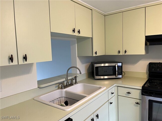 Building Photo - 3030 Binnacle Dr