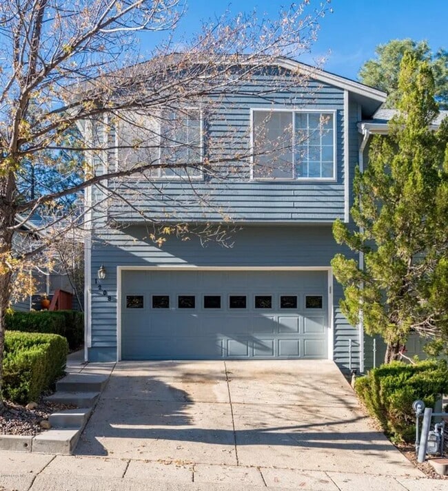 Primary Photo - 4 bedroom 3 bath 2 car garage- Large Townhome In *Timber Ridge Subdivision*