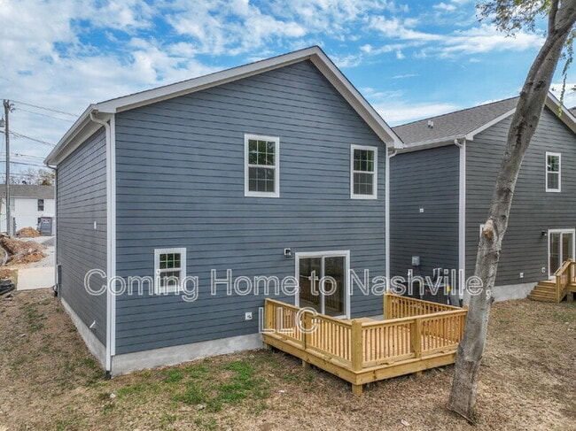 Building Photo - 2207 24th Ave N