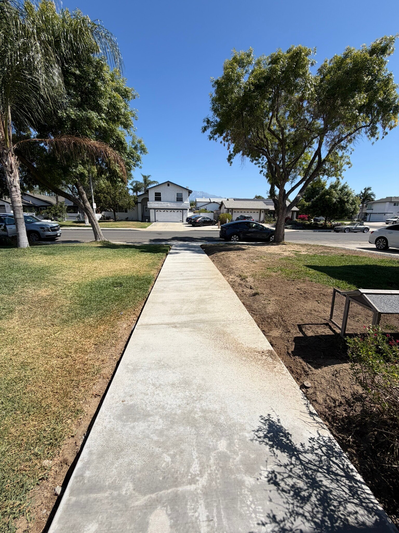 Own walkway - 2540 E Dunes St