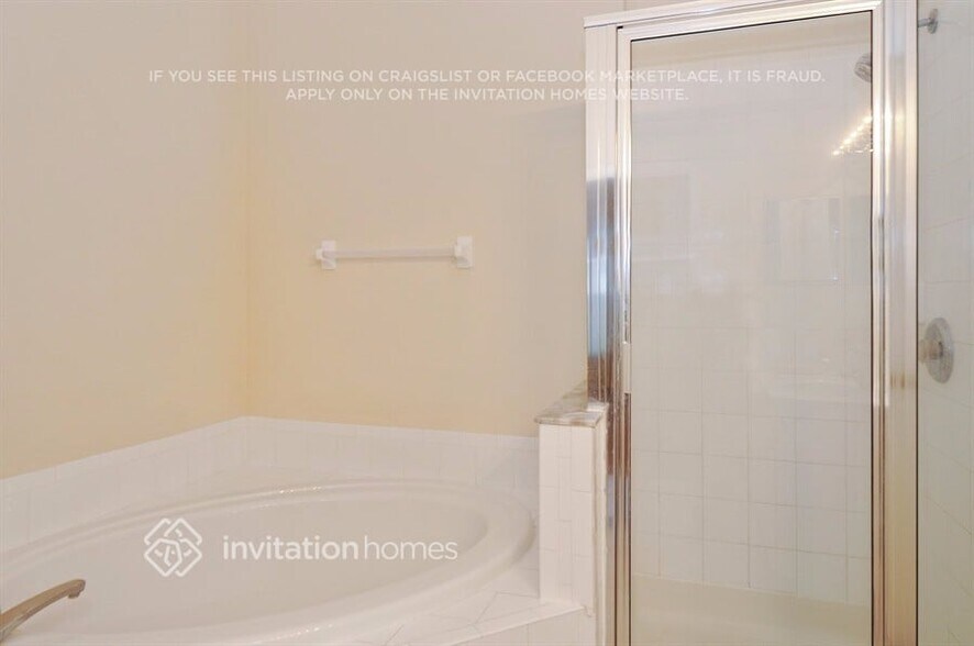 Building Photo - 5705 Lassies Way