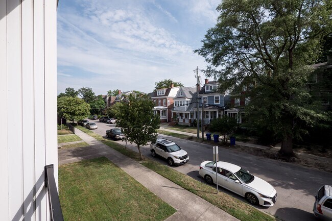 Building Photo - 805 Westover Ave
