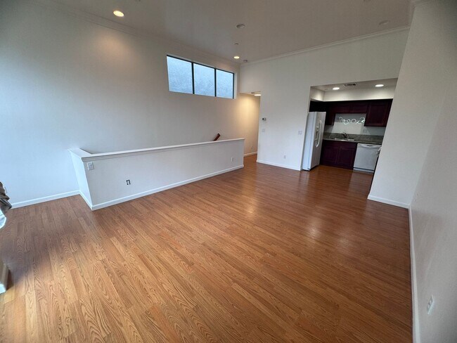 Building Photo - 2 Bedroom 2 Bathroom Home in West Sac