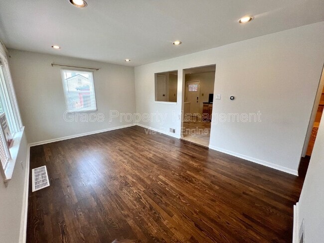 Building Photo - 1235 S Patton Ct