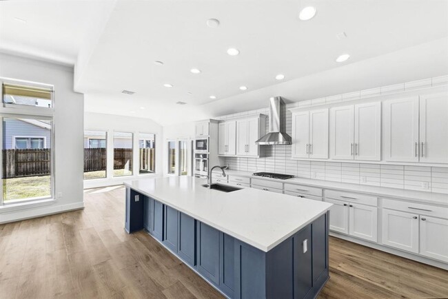 Building Photo - 9201 Spire View