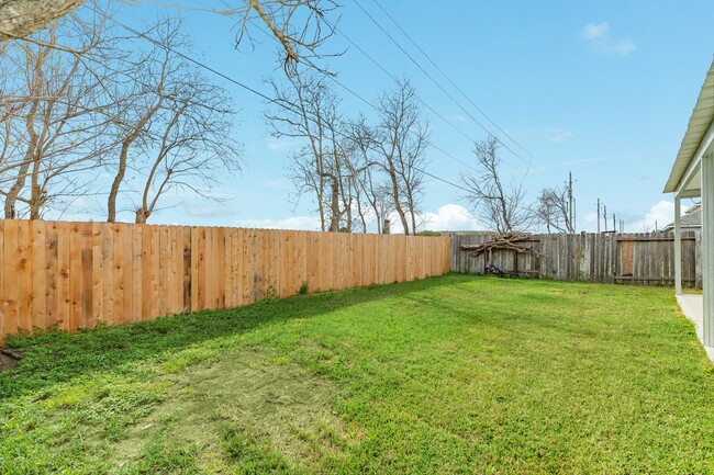 Building Photo - 999 Brady Ln