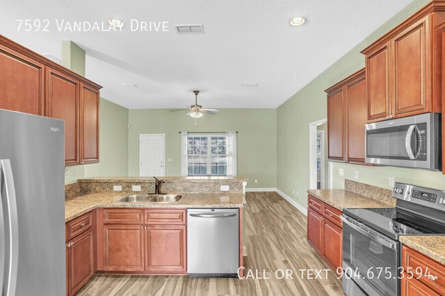 Building Photo - 7592 Vandalay Dr