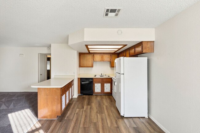 Building Photo - 2705 Beaver Creek Ct