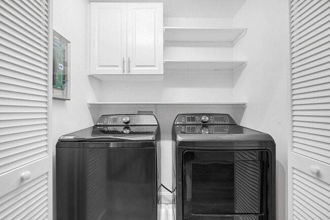 Building Photo - 1579 Chatfield Pl