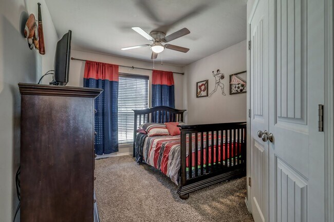 Building Photo - Deer Creek Schools