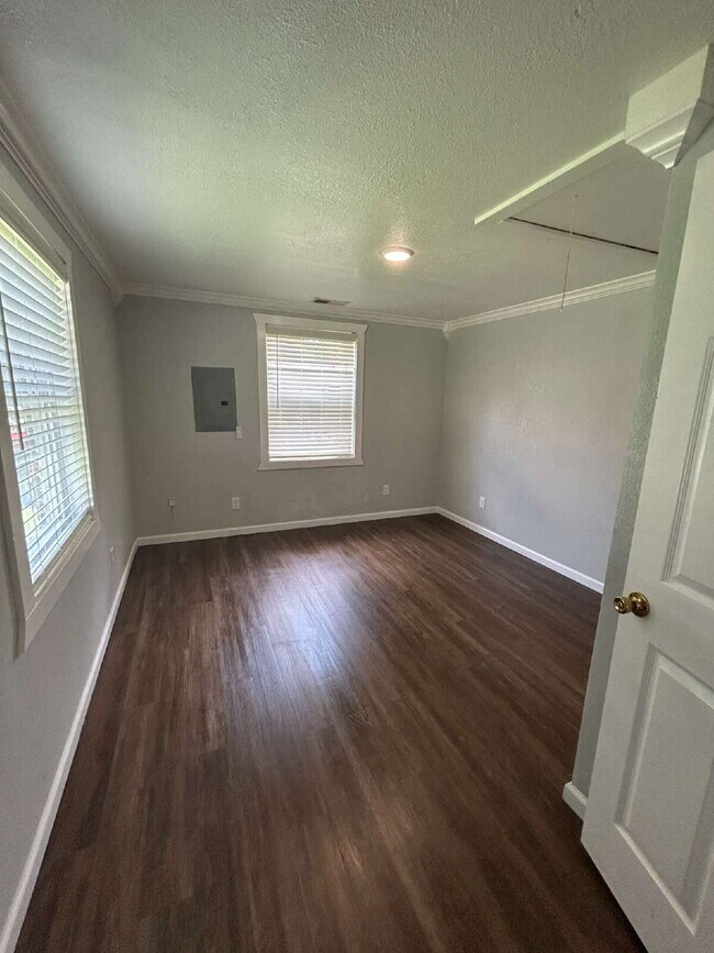Building Photo - "Charming 2-Bedroom 1 bath with Spacious Living in Humboldt, Tn – Perfectly Cozy at 851 Sq Ft!"