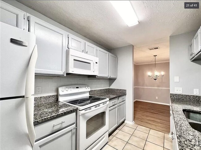 Building Photo - 326 Warm Springs Cir