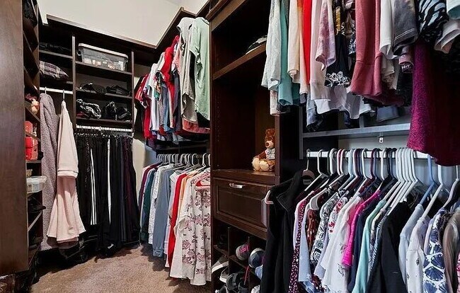 Building Photo - Spacious 4-Bedroom Retreat with 3 Full Baths in Anderson's Prime Location!