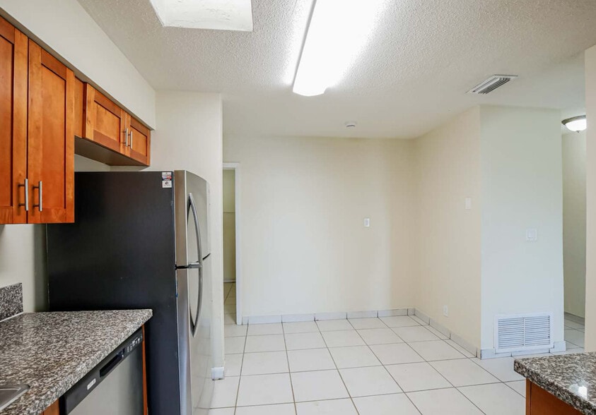 Building Photo - 7420 Johnson St