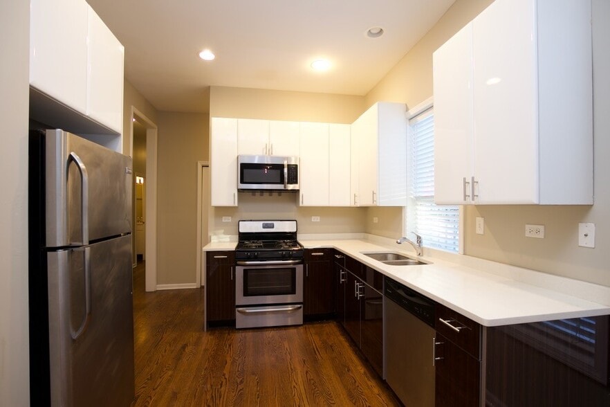 Building Photo - 2101 W Fletcher St