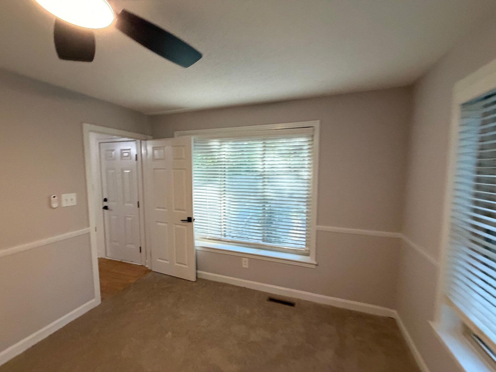 Building Photo - Room in House on Cox Mill Rd