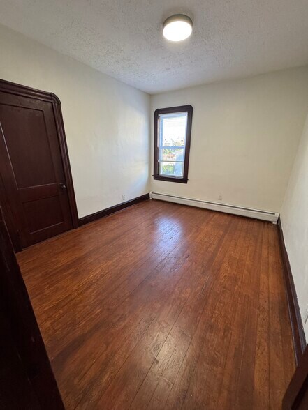 Building Photo - 87 Shawmut St
