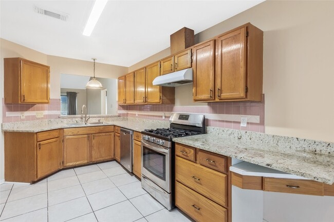 Building Photo - 18755 Highland Trail