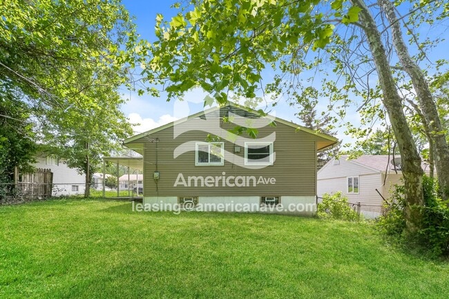 Building Photo - 221 Mc Alpine Dr