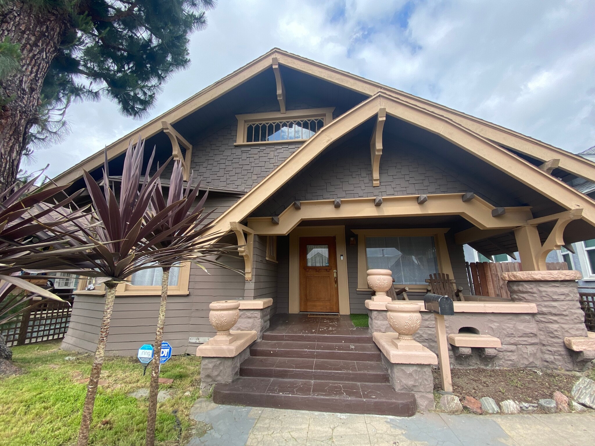 Building Photo - 3605 2nd Ave