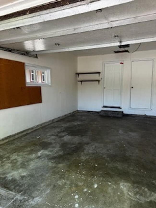 Building Photo - Fully Remodeled Home!