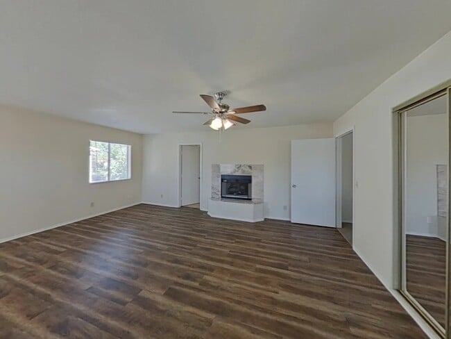 Building Photo - 743 Spruce Tree Cir