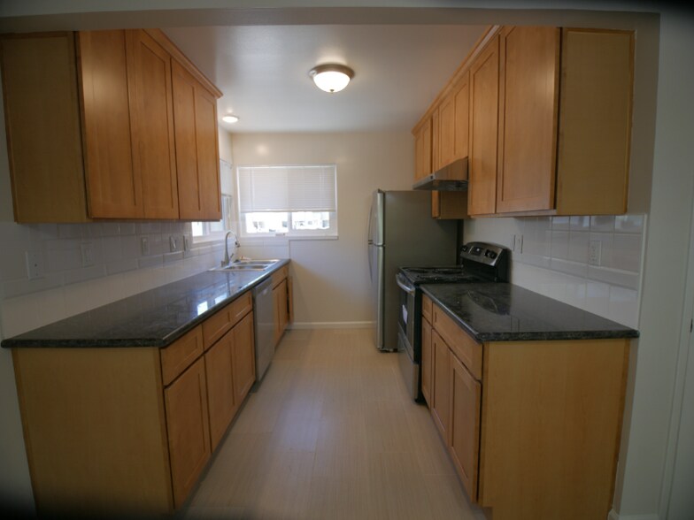 Building Photo - 1285 Manchester Dr