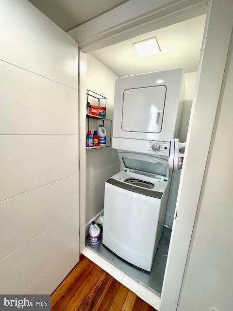 Building Photo - 171 E Davis St