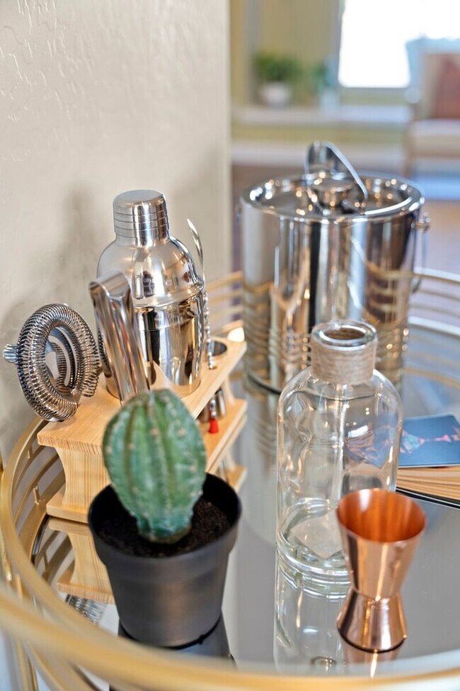 Building Photo - UN-FURNISHED!! 3 Bedroom/ 2Bath in Heart of Scottsdale!!