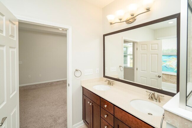 Building Photo - 494 Aventurine Ave