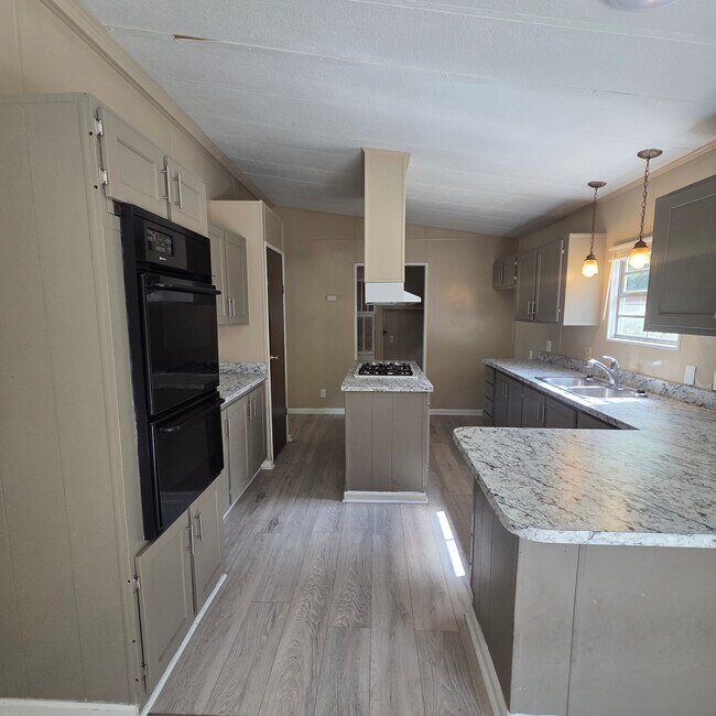 Building Photo - 3526 Highview Ct