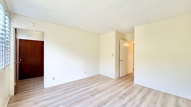 Building Photo - SPACIOUS 4 BEDROOM HOME IN DESIRABLE AIEA ...